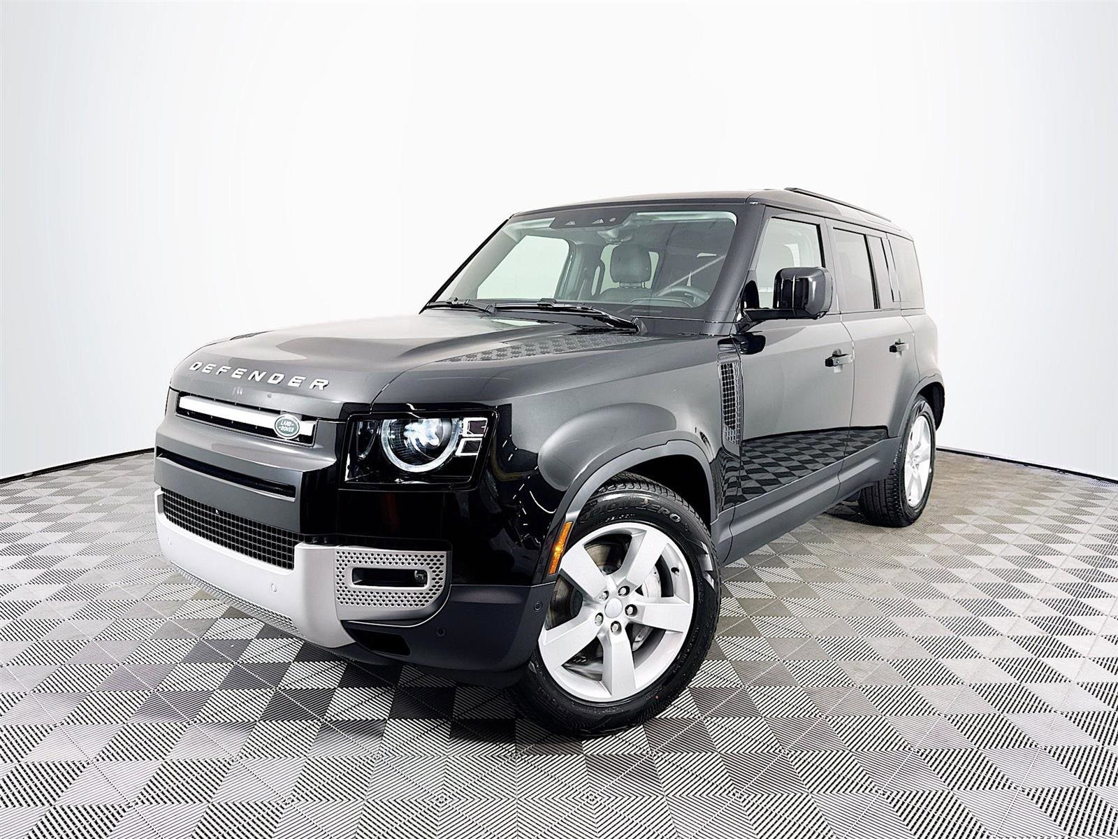 2025 Land Rover Defender