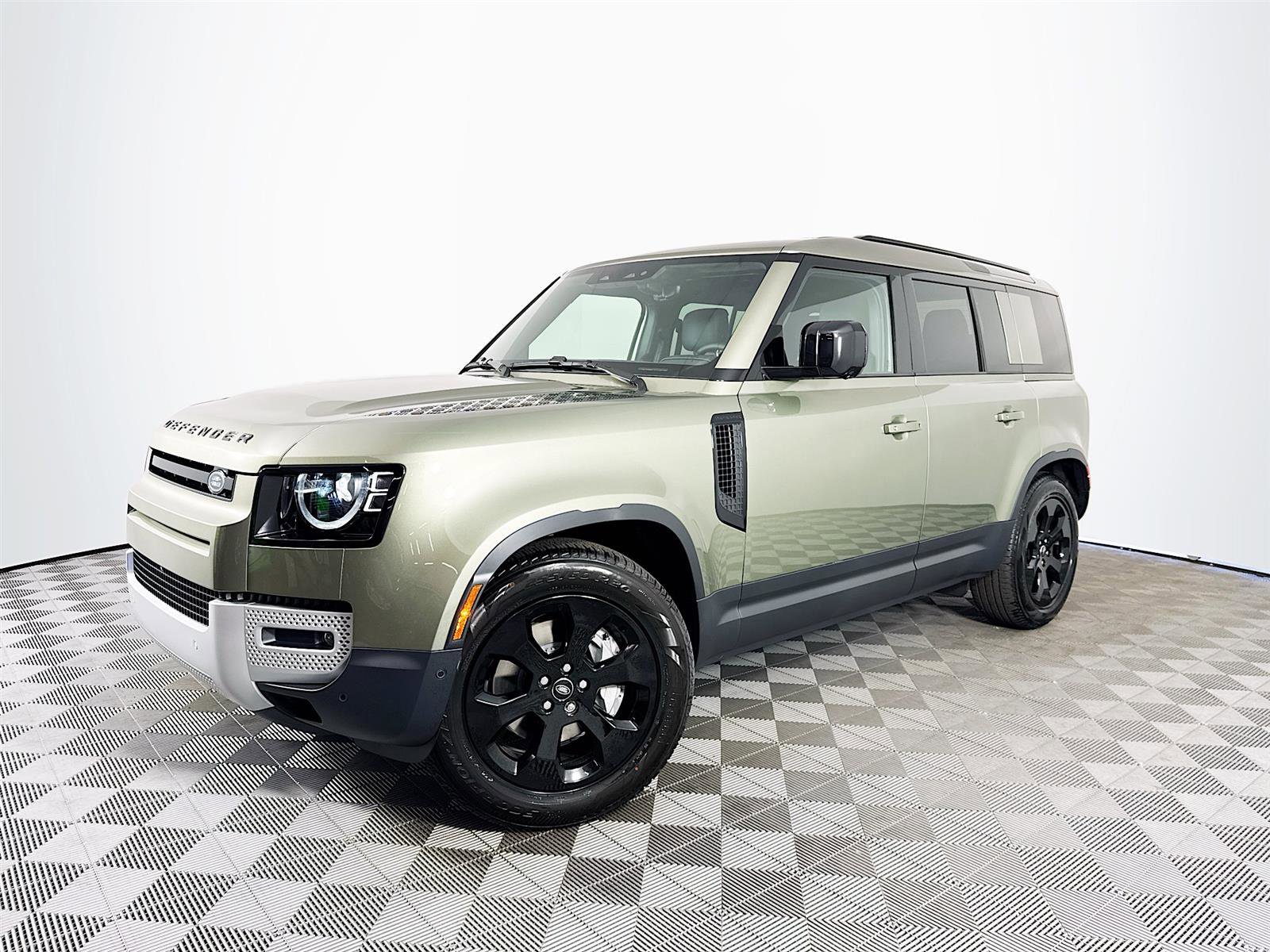 2025 Land Rover Defender