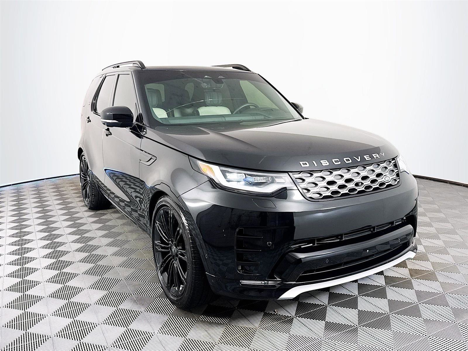 2024 Land Rover Discovery P360 Metropolitan Edition