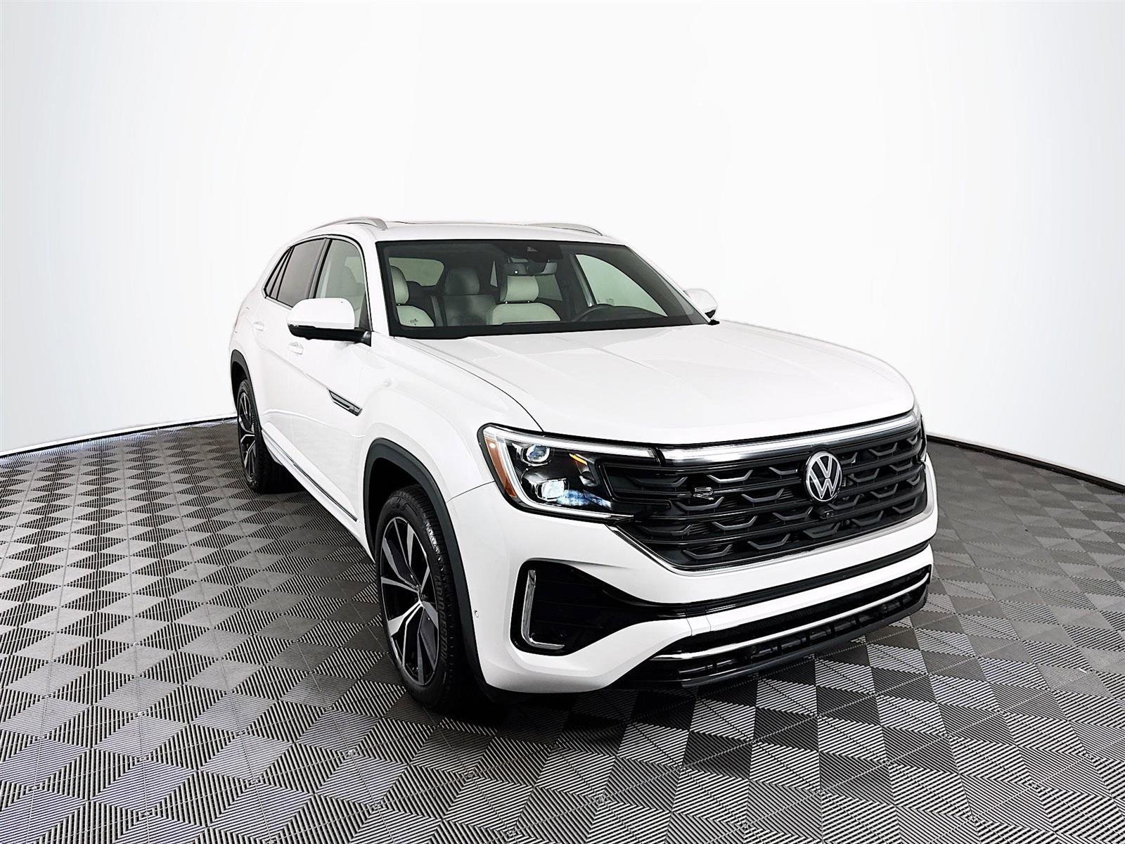 2024 Volkswagen Atlas Cross Sport 2.0T SEL Premium R-Line