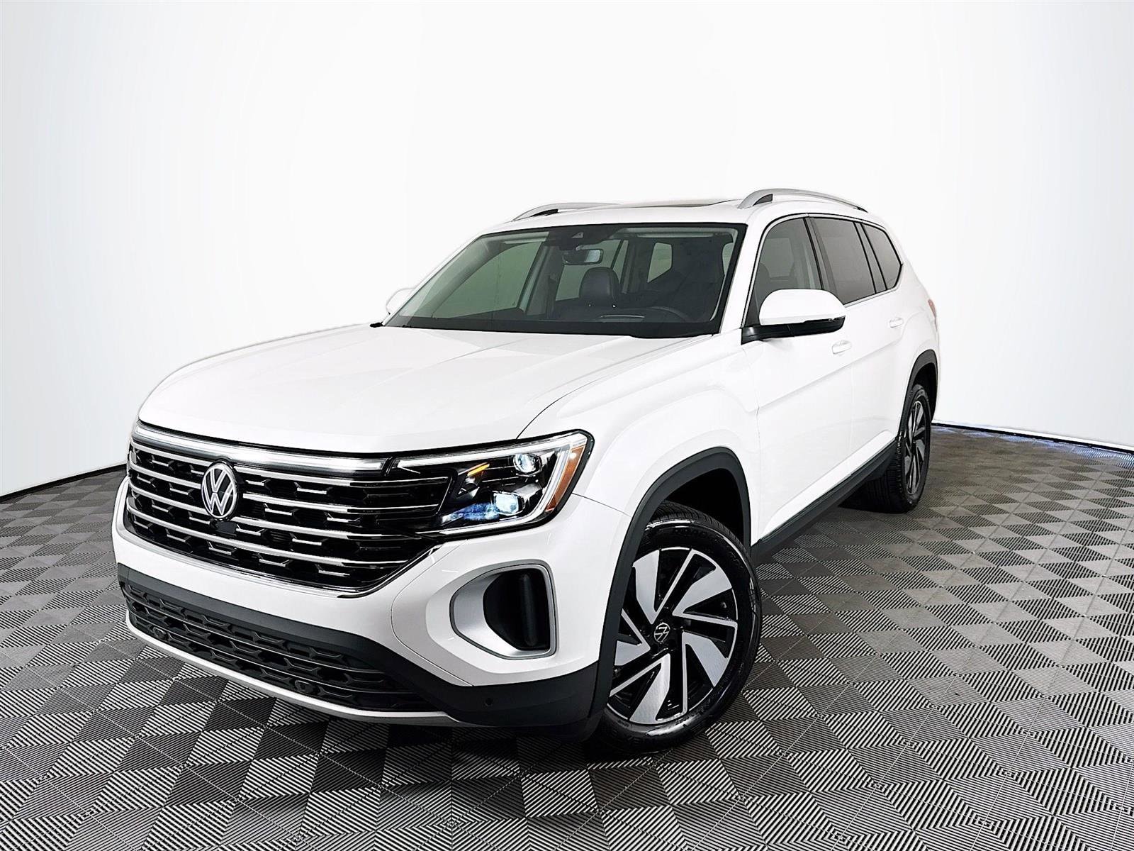 2024 Volkswagen Atlas 2.0T SEL