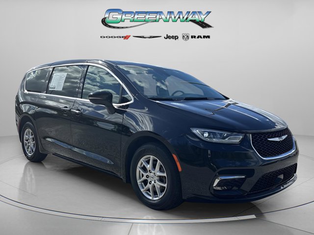 2024 Chrysler Pacifica Touring