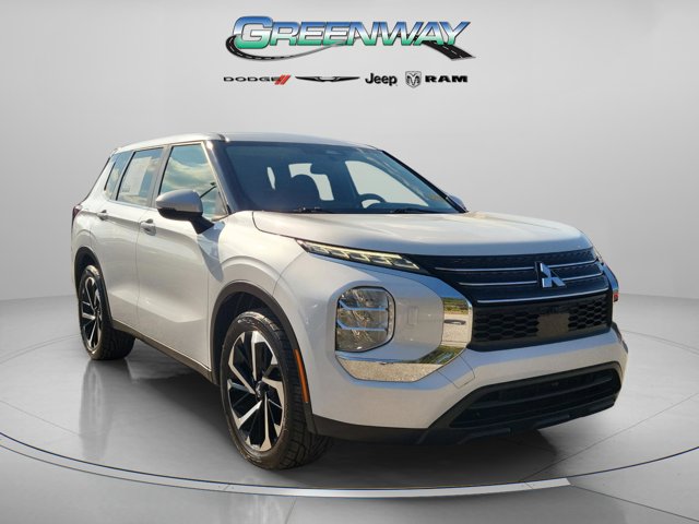 2022 Mitsubishi Outlander ES