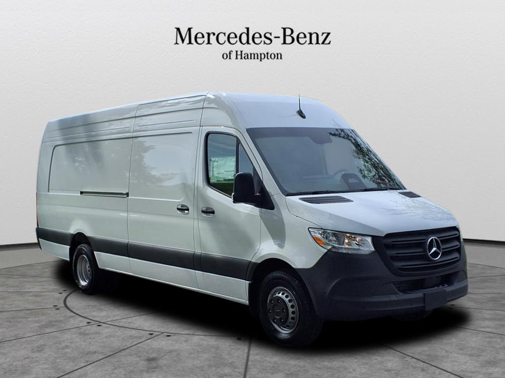 2025 Mercedes-Benz Sprinter Cargo Van