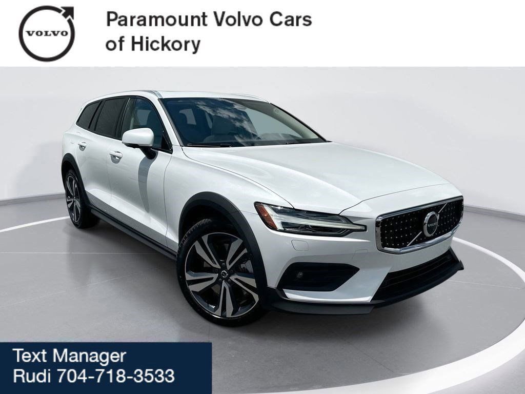 2026 Volvo V60 Cross Country