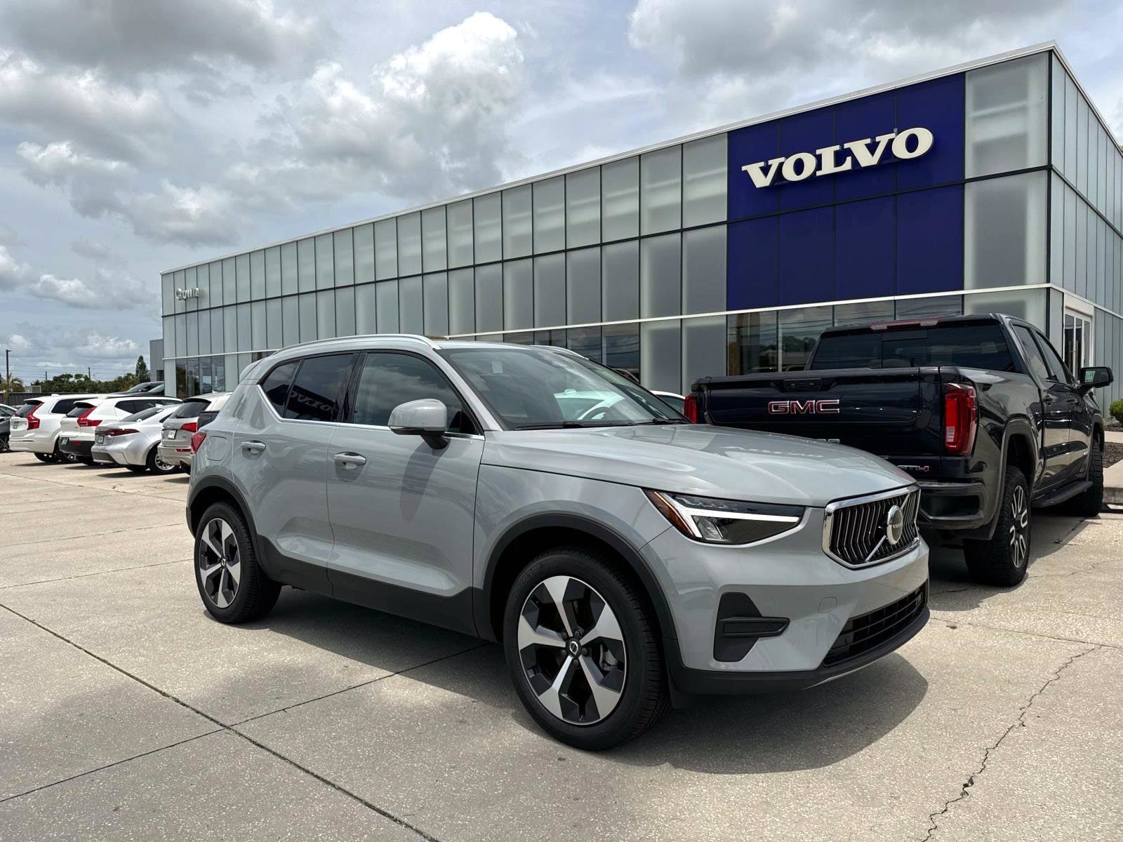 2025 Volvo XC40