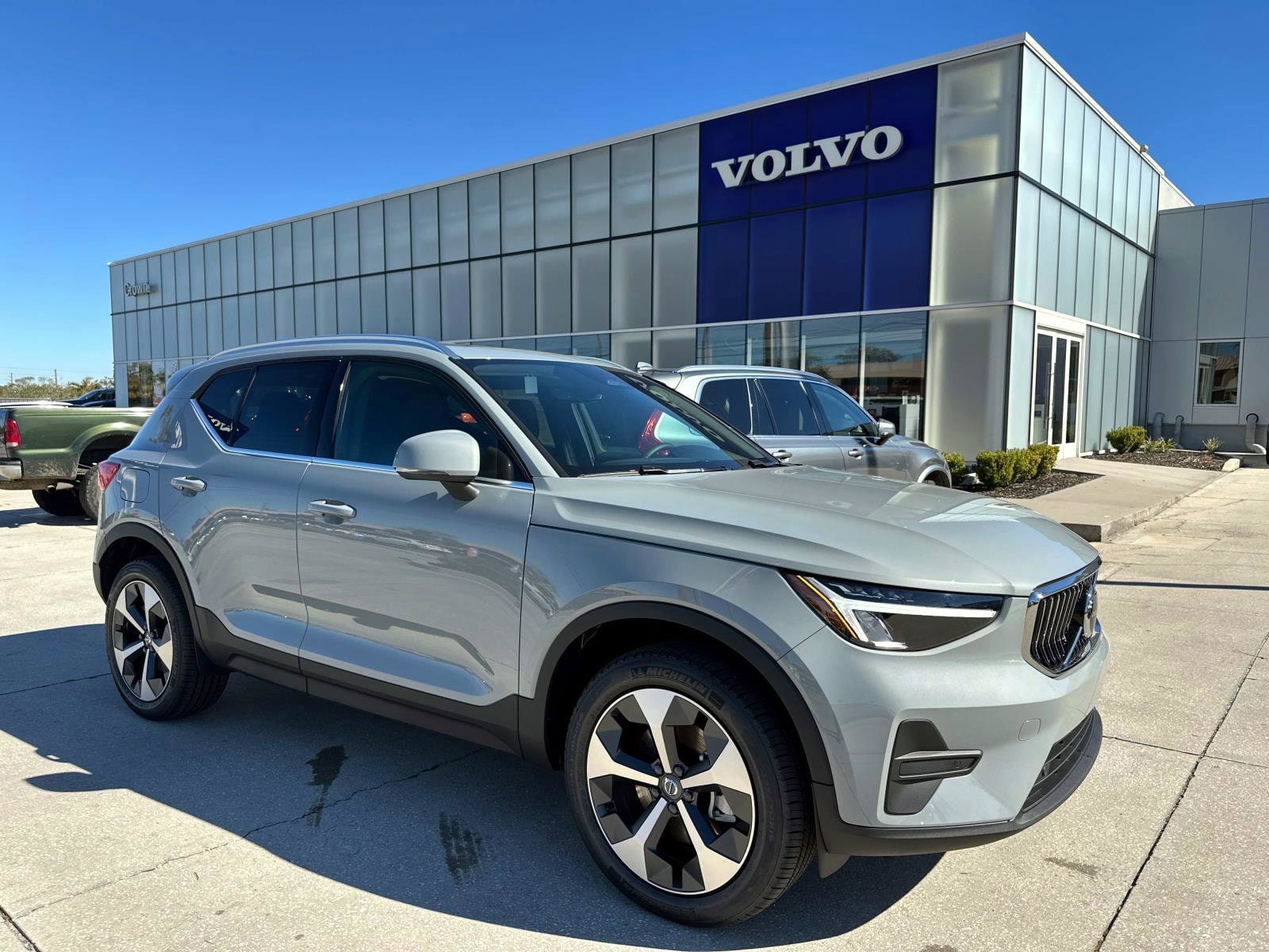 2025 Volvo XC40