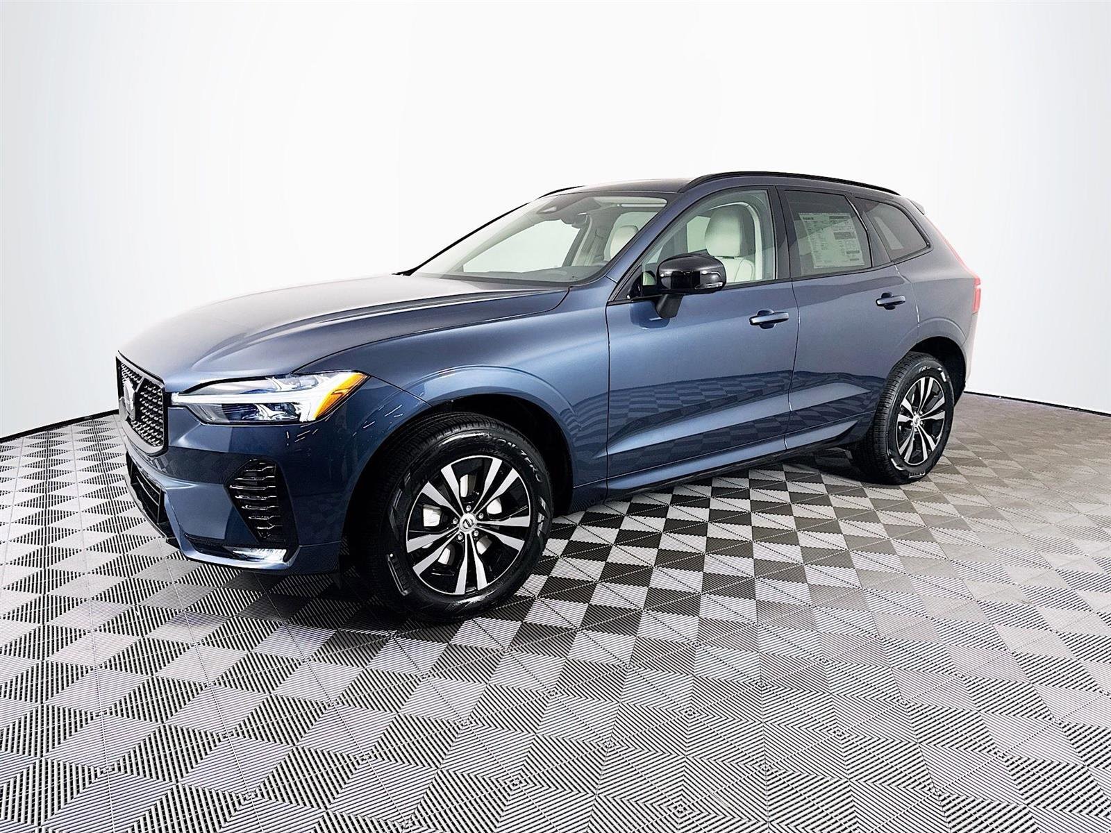 2025 Volvo XC60