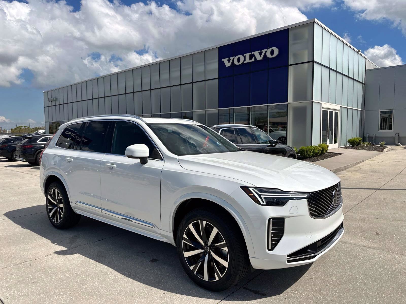 2025 Volvo XC90 Plug-In Hybrid T8 (2025.5) Core 7-Seater