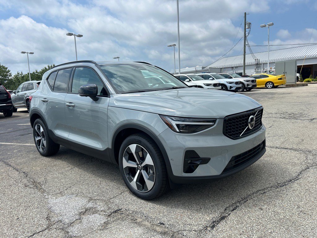 2026 Volvo XC40