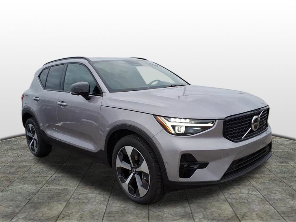 2026 Volvo XC40
