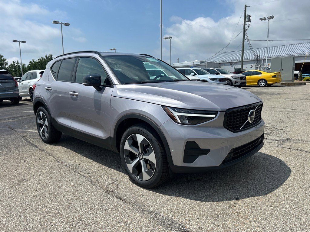 2026 Volvo XC40