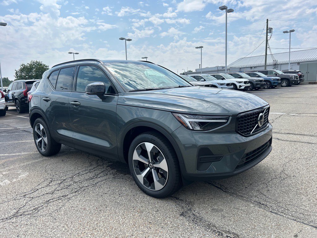2026 Volvo XC40