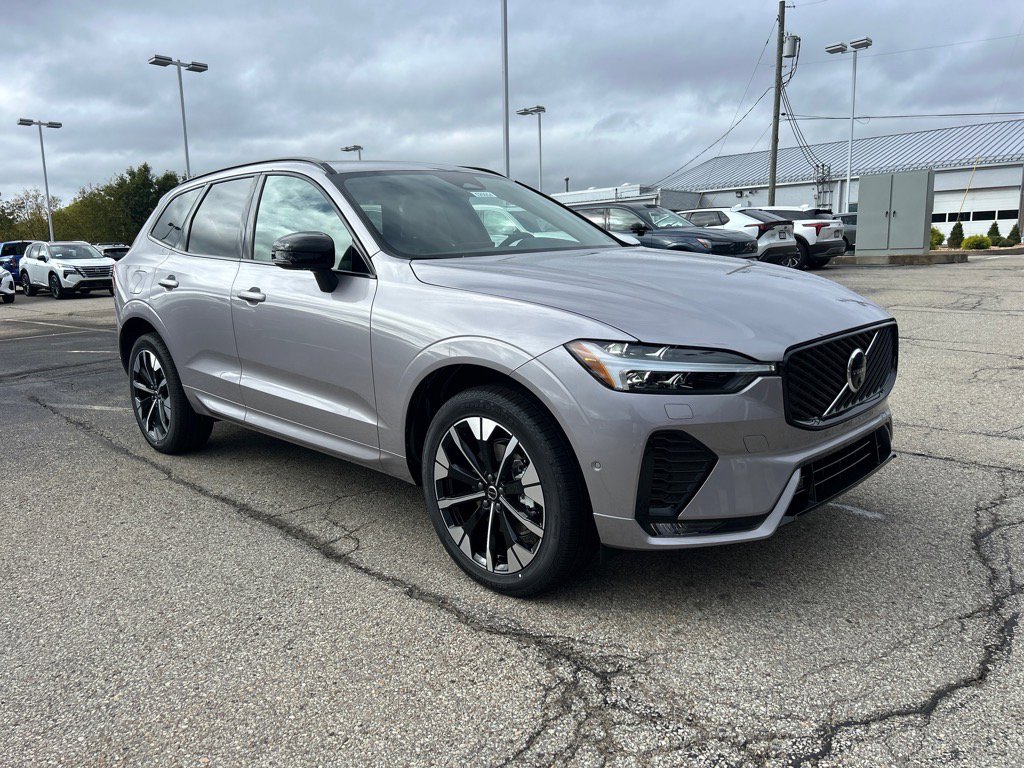 2026 Volvo XC60 Plus