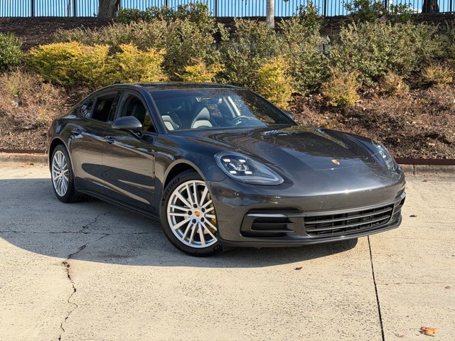 2017 Porsche Panamera 4