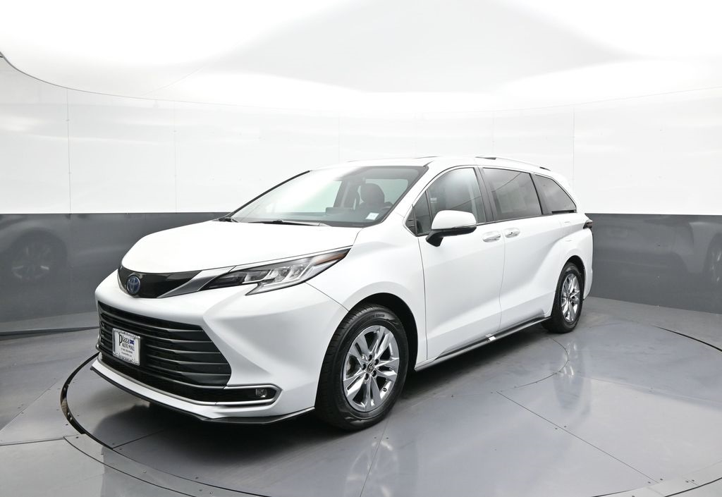 2023 Toyota Sienna Limited