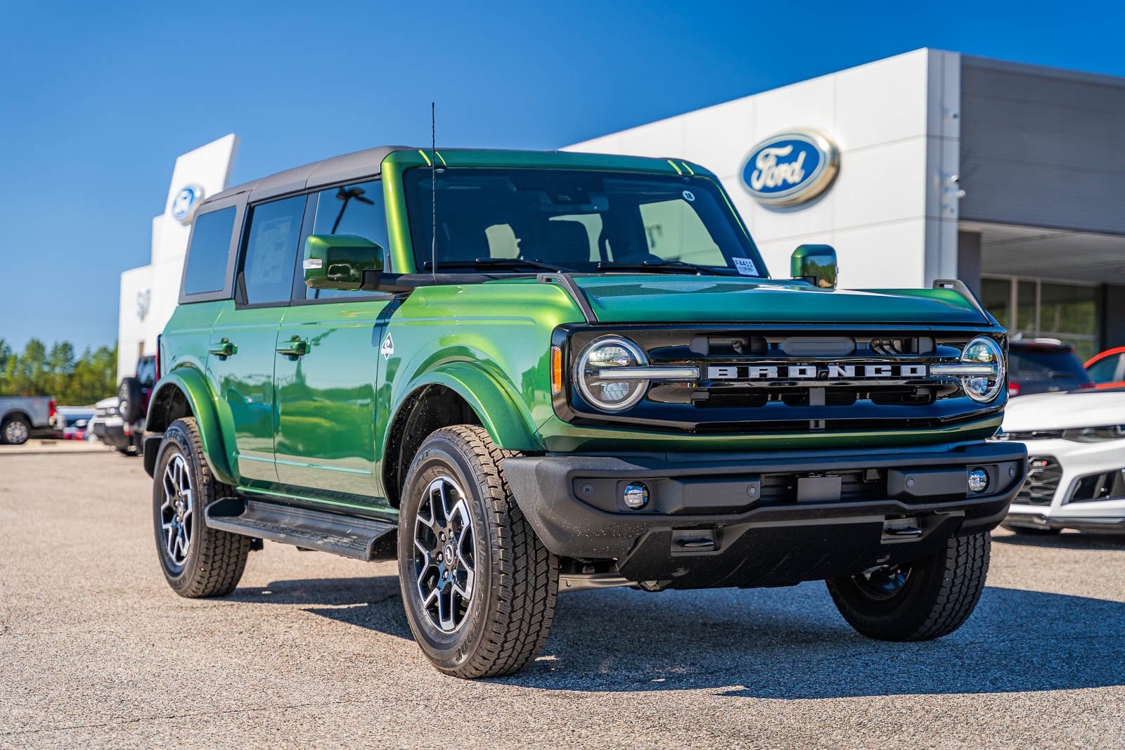 2025 Ford Bronco Outer Banks