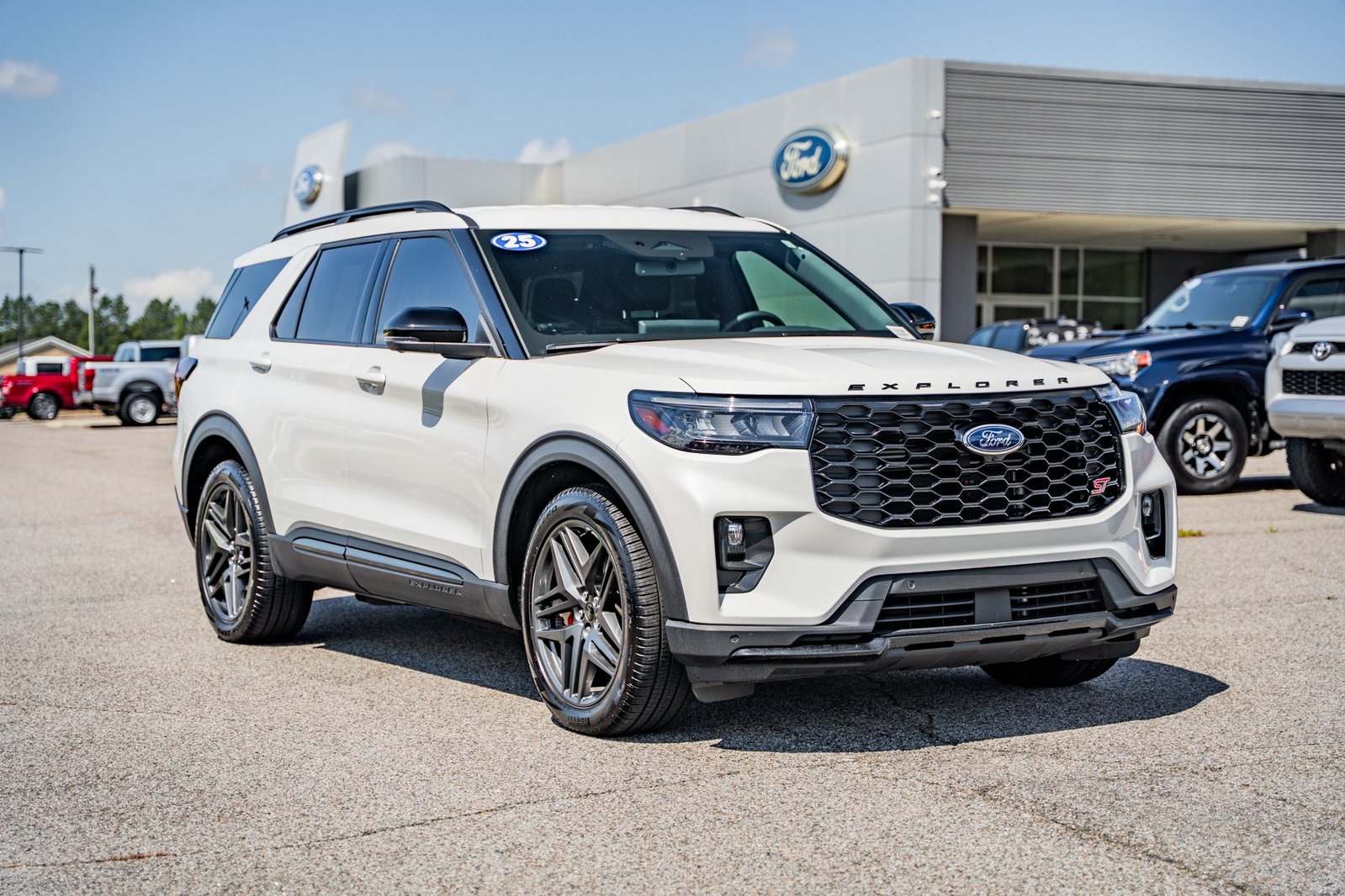 2025 Ford Explorer