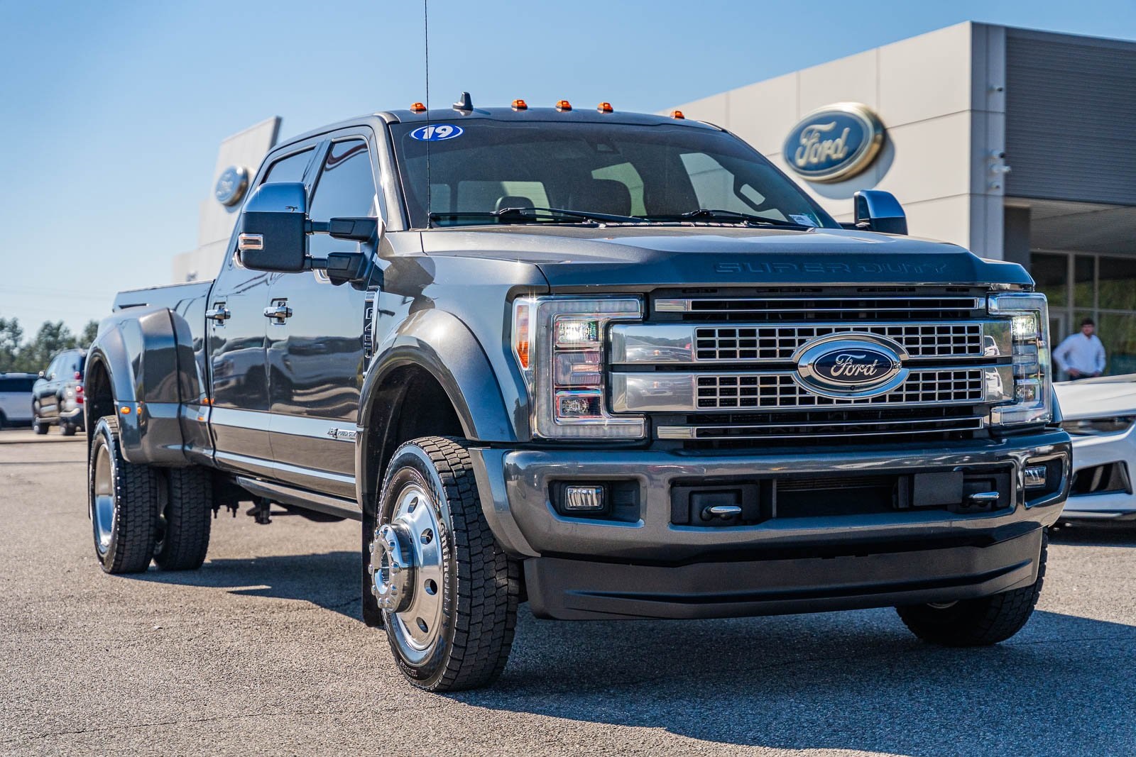 2019 Ford Super Duty F-450 DRW Platinum