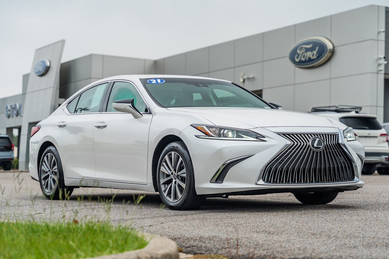 2021 Lexus ES