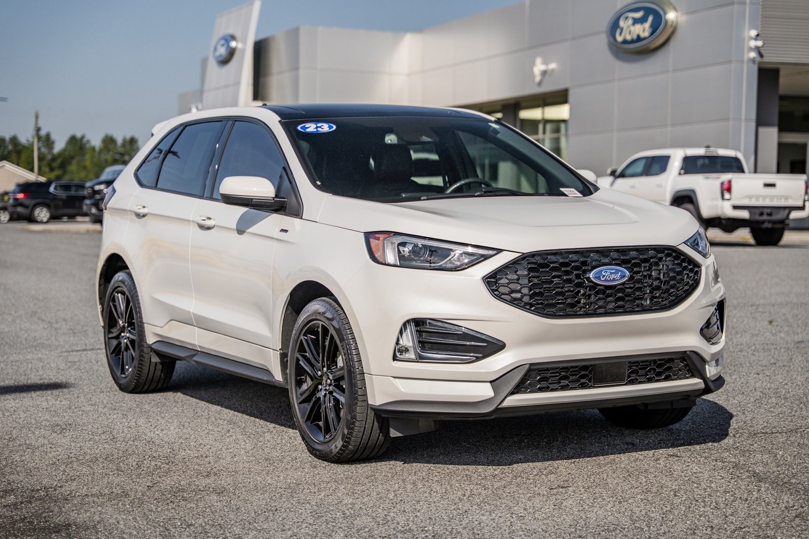 2023 Ford Edge