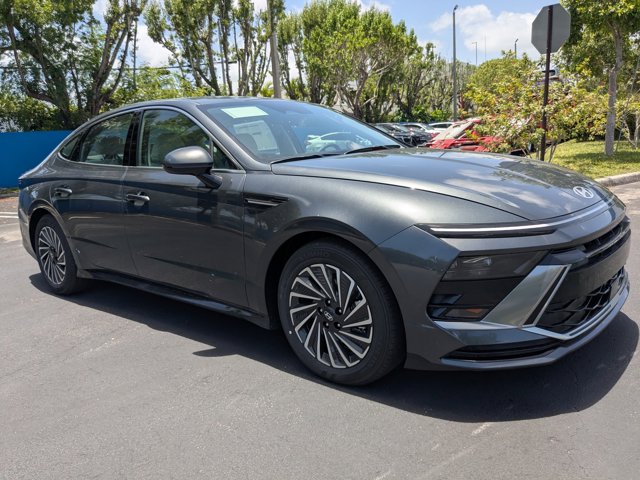 2025 Hyundai Sonata Hybrid