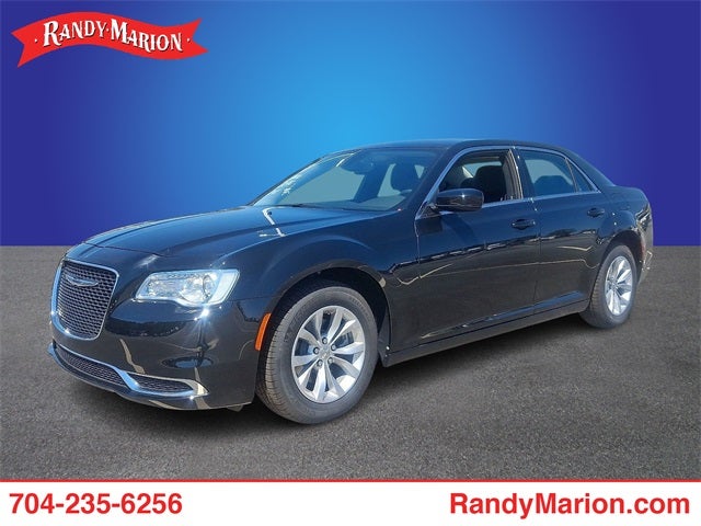 2023 Chrysler 300
