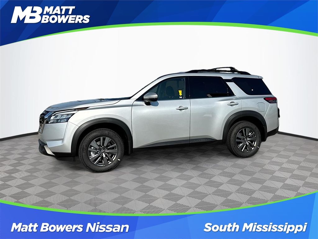 2025 Nissan Pathfinder SV