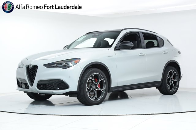 2025 Alfa Romeo Stelvio