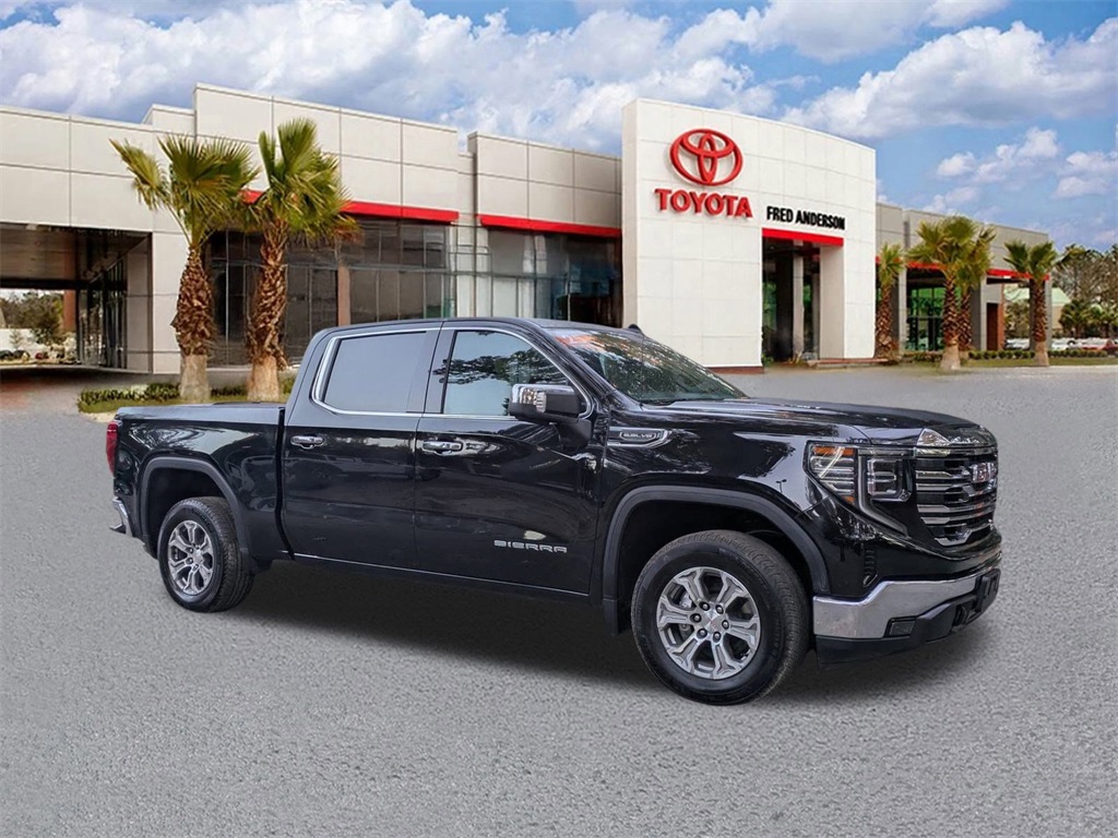 2025 GMC Sierra 1500 SLT