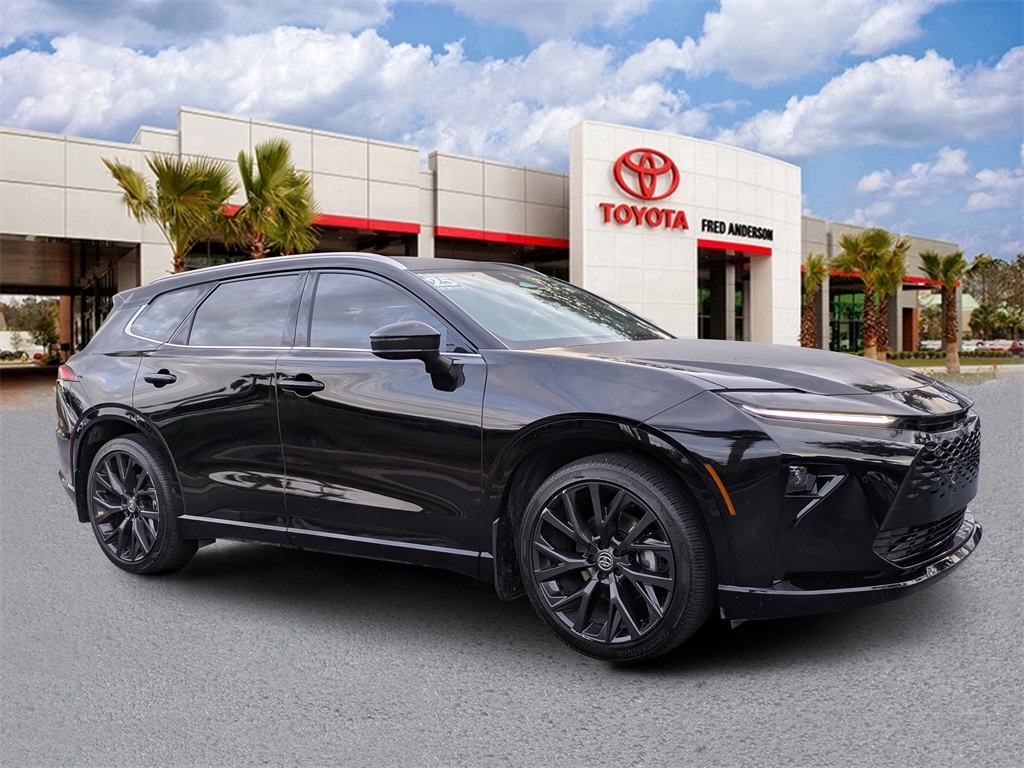 2025 Toyota Crown Signia