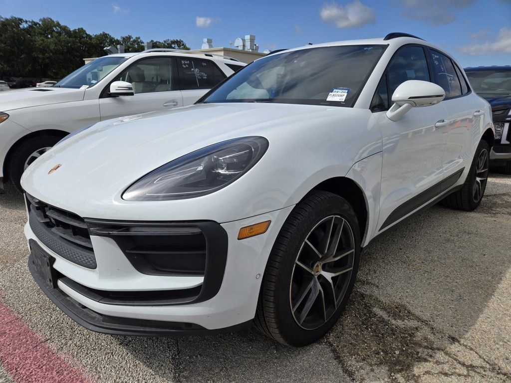 2023 Porsche Macan