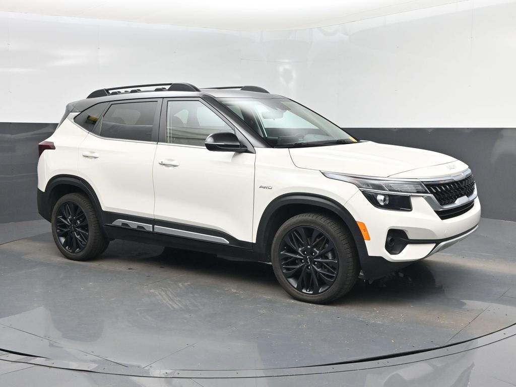 Photo of a 2022 Kia Seltos Nightfall for sale