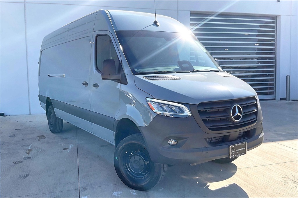 2025 Mercedes-Benz Sprinter Cargo Van Cargo 170 WB