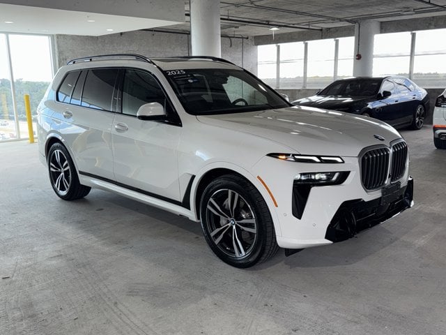 2025 BMW X7