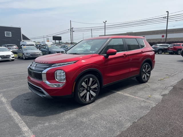 2025 Mitsubishi Outlander SE