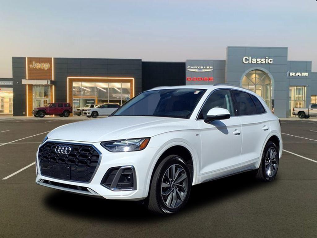 Photo of 2024 Audi Q5 S line Premium Plus