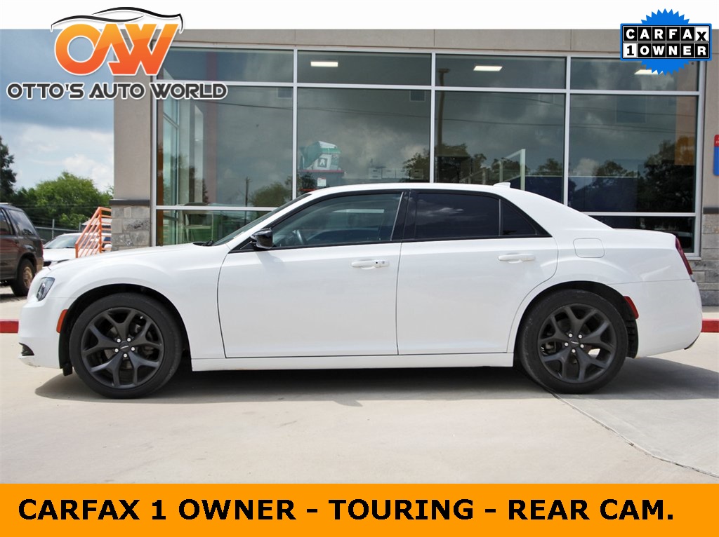 2023 Chrysler 300