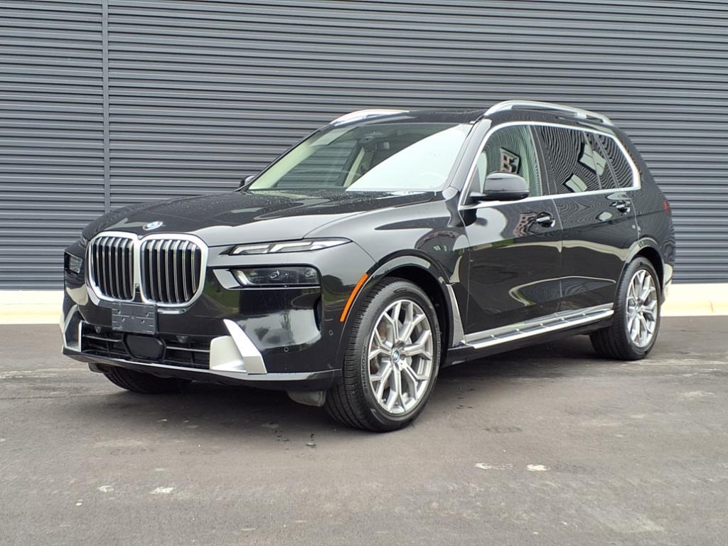 2023 BMW X7