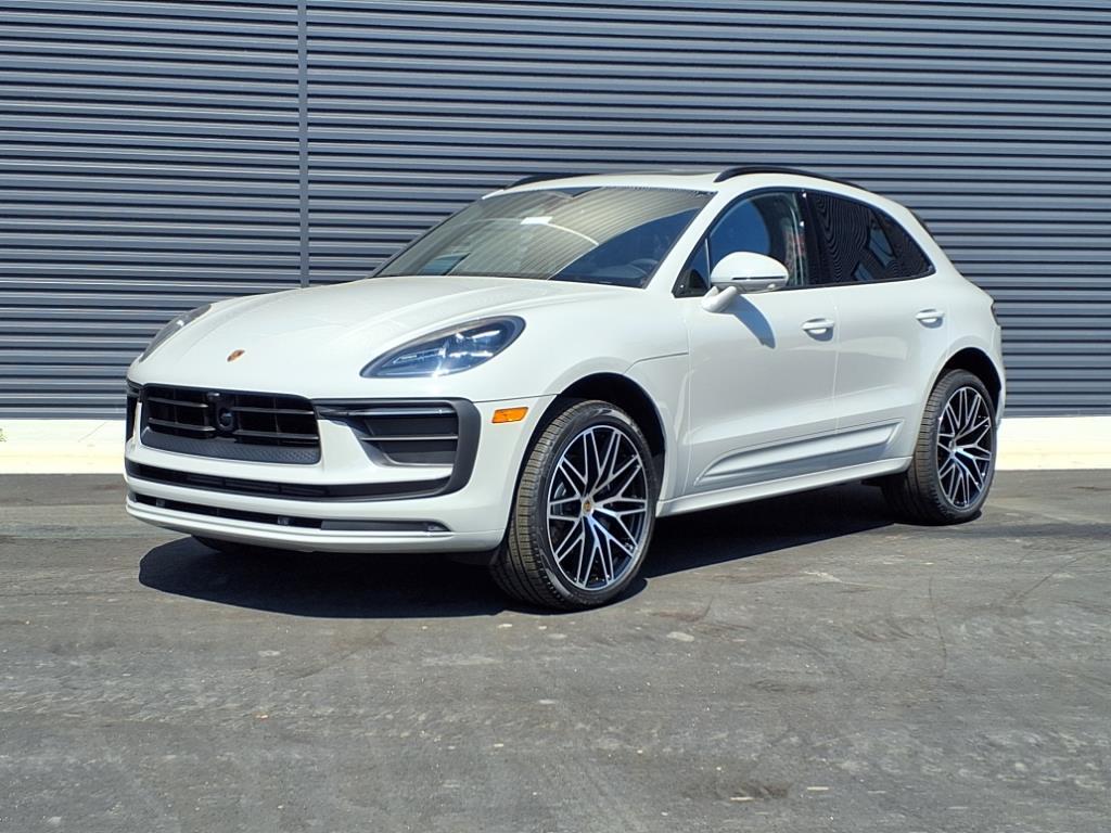 2025 Porsche Macan