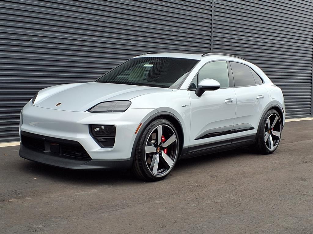 2025 Porsche Macan Electric 4S
