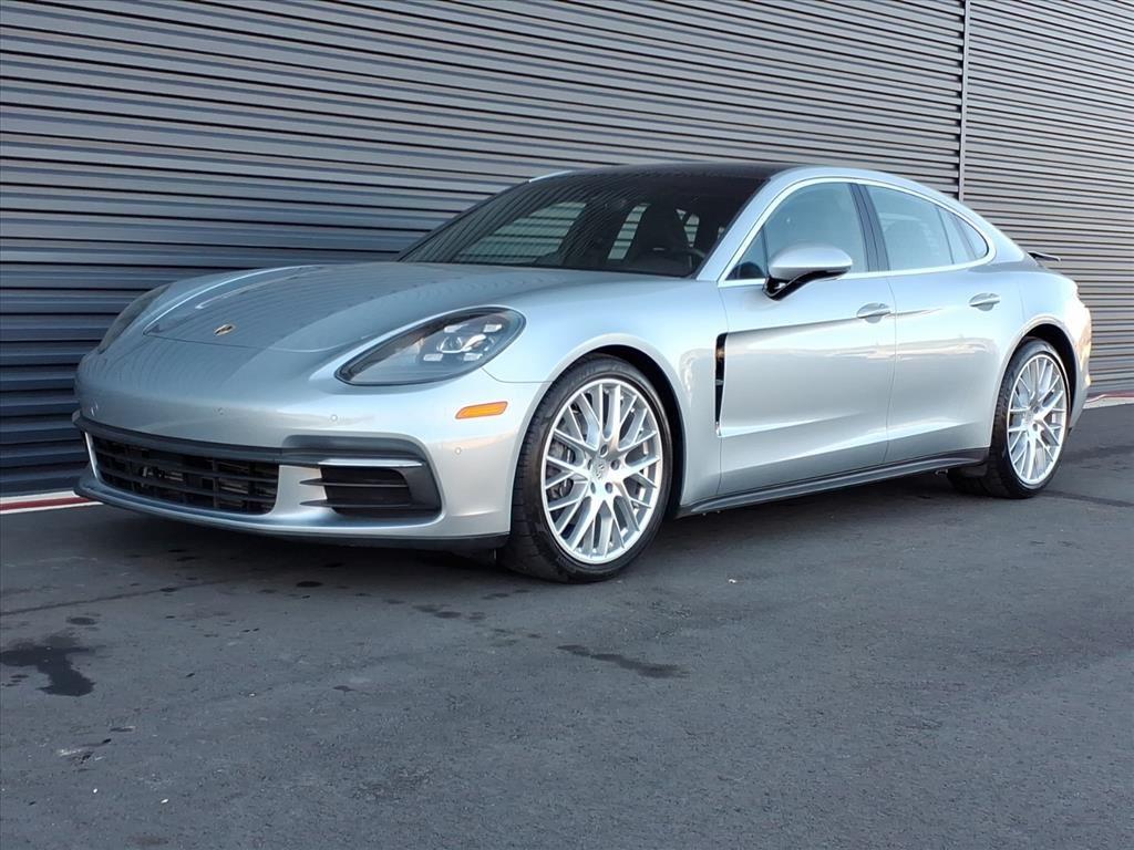 2019 Porsche Panamera 