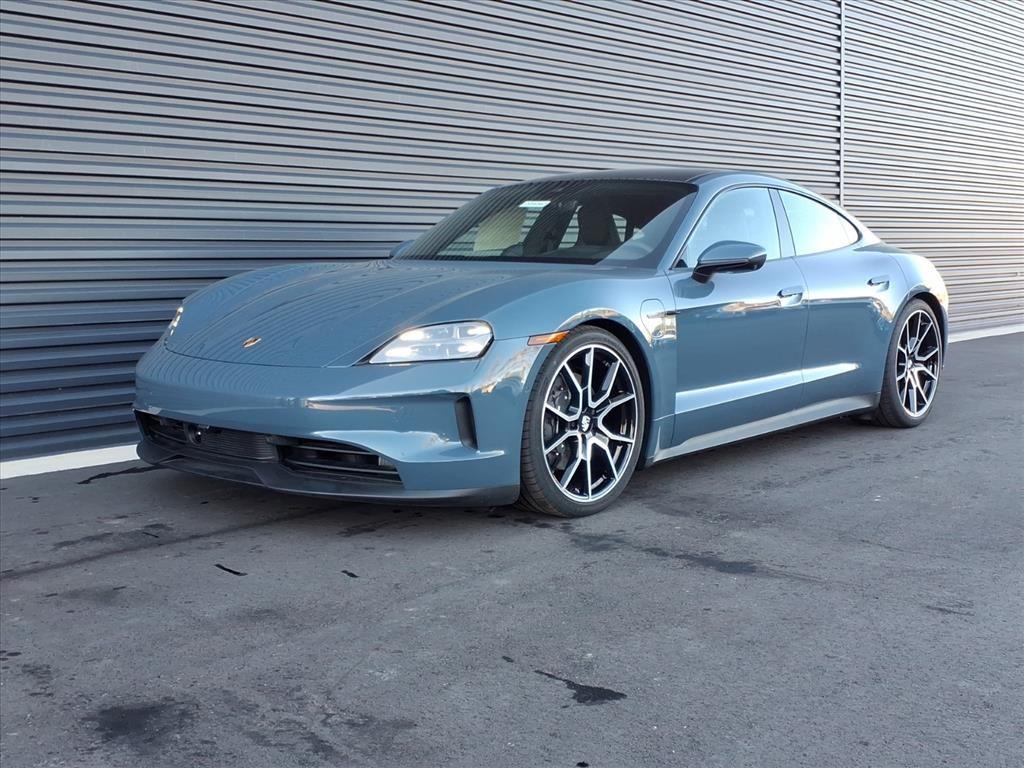 2025 Porsche Taycan 