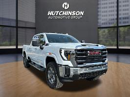 2026 GMC Sierra 2500HD with Glacier White Tricoat Exterior
