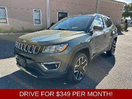 2018 Jeep Compass with Green Exterior
