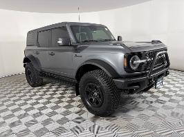 2022 Ford Bronco with Gray Metallic Exterior