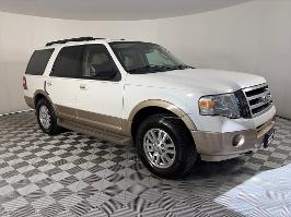 2014 Ford Expedition with White Platinum Clearcoat Metallic Exterior
