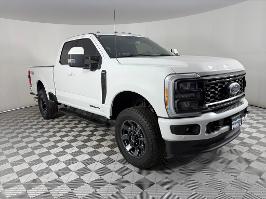 2023 Ford Super Duty F-350 SRW with Star White Metallic Tri-Coat Exterior