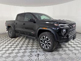 2024 GMC Canyon with Onyx Black Exterior