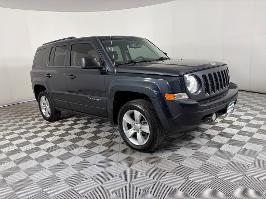 2014 Jeep Patriot with Maximum Steel Metallic Clearcoat Exterior